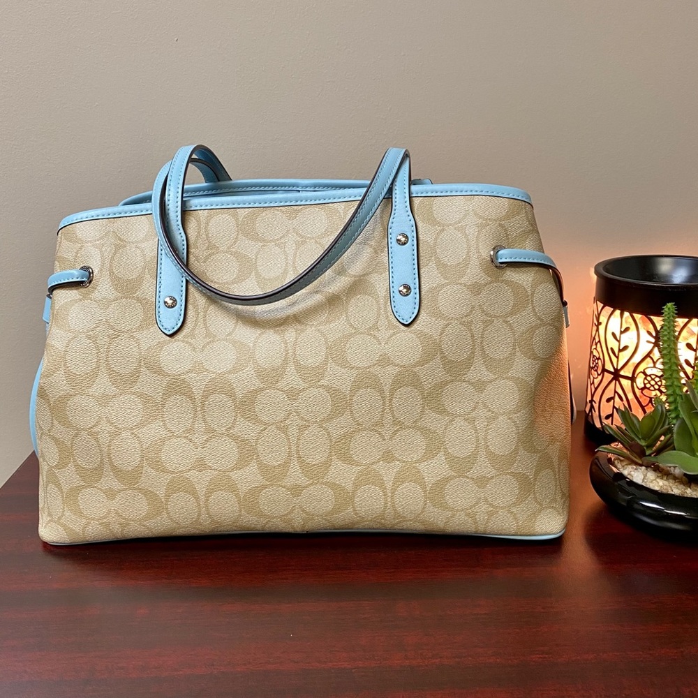 Coach Drawstring Carryall Tote Signature Canvas - Picture 2 of 16